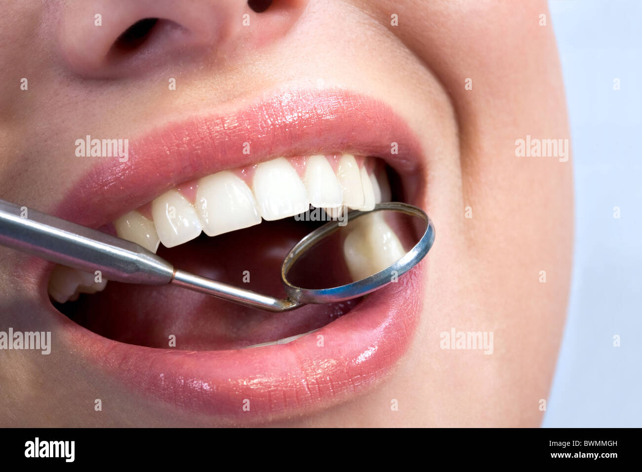 Mund Speichel Stockfotos und -bilder Kaufen - Alamy