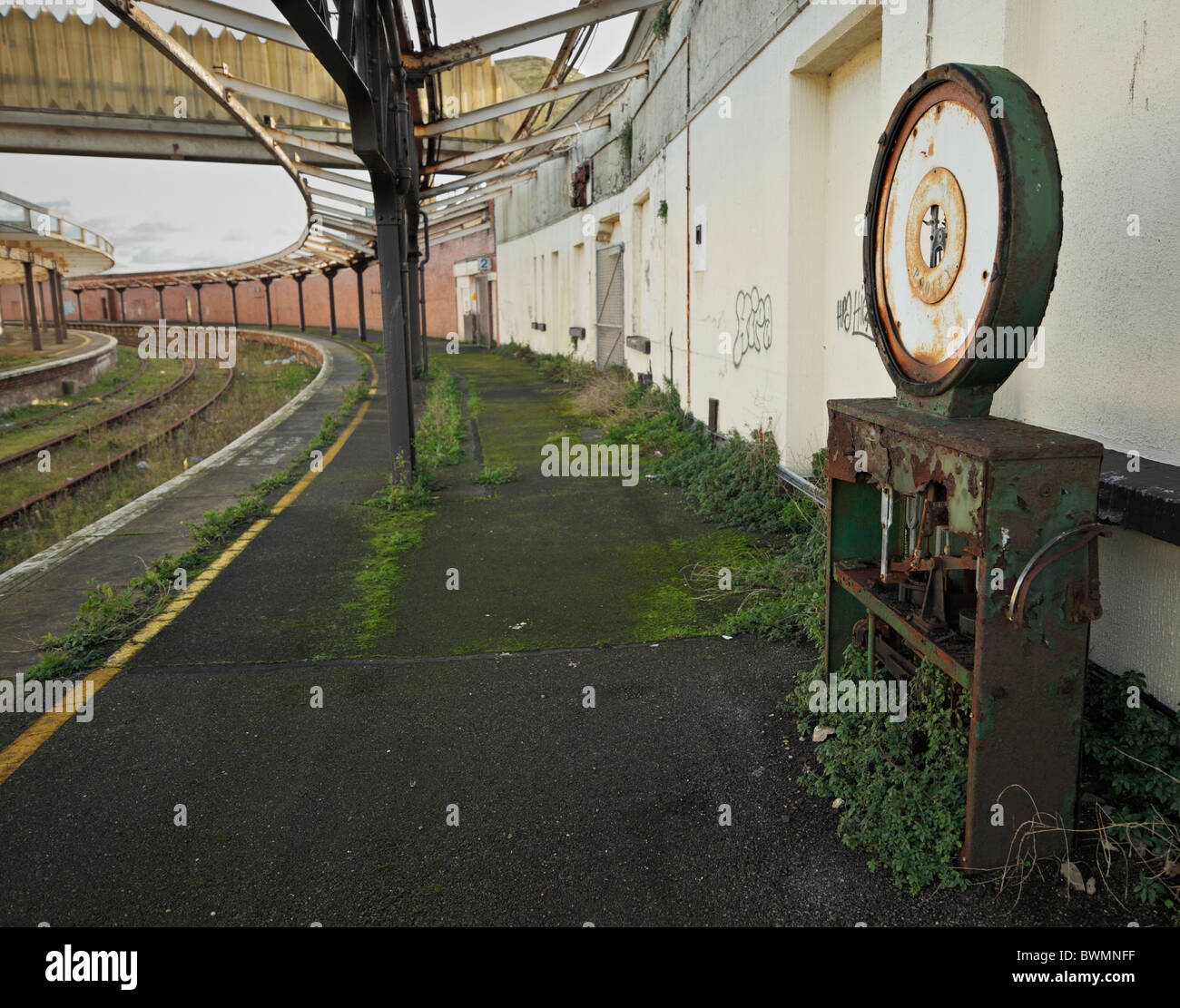 Verfallene Folkestone Bahnhof. Stockfoto