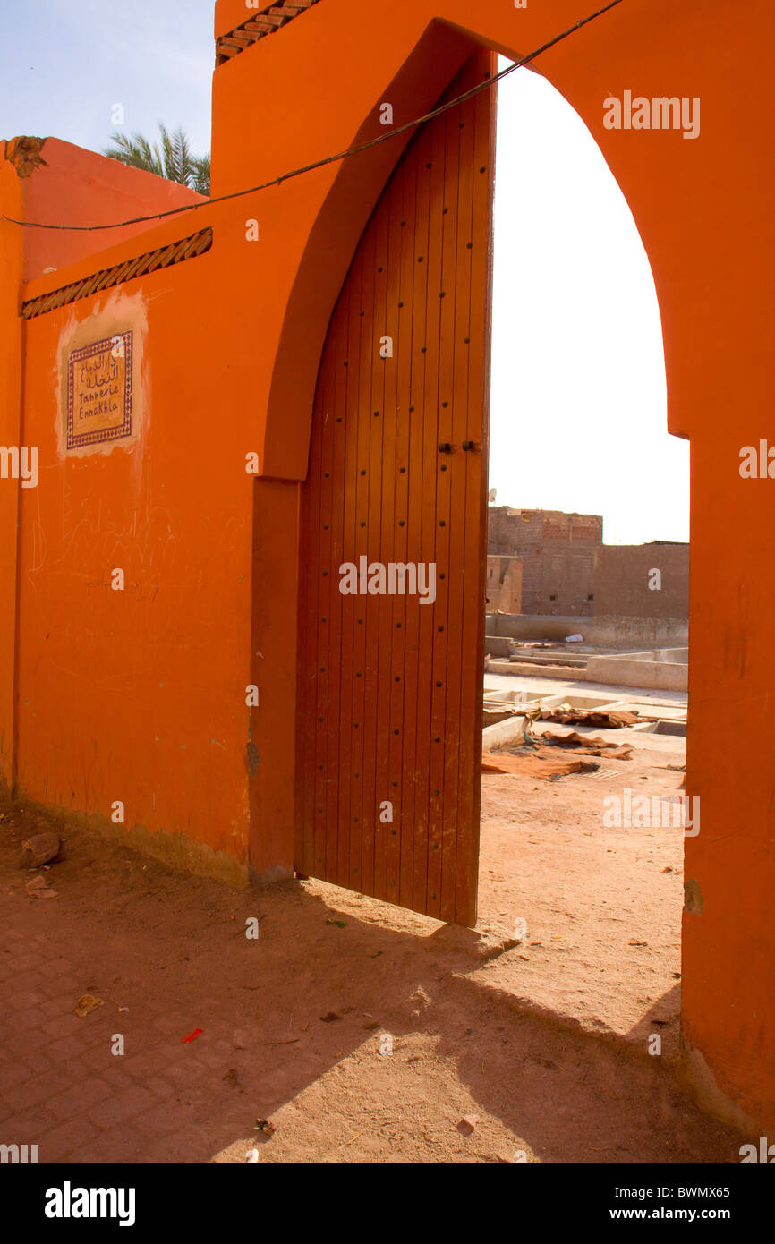 Marrakesch Marokko rot Street Gerbereien Arbeit Stockfoto