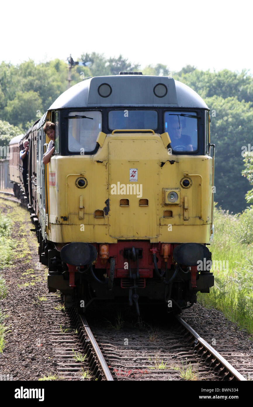 Diesel-Zug auf der North Norfolk Railway Mohn-Linie Stockfoto