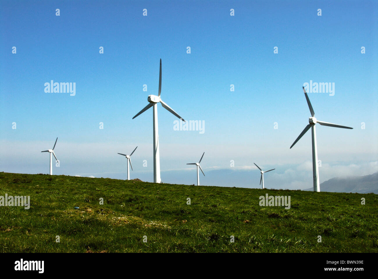 Spanien Europa Galizien Windturbinen Wind wind Turbine Wind Energie Wind Farm Strom Ökostrom eco Stockfoto