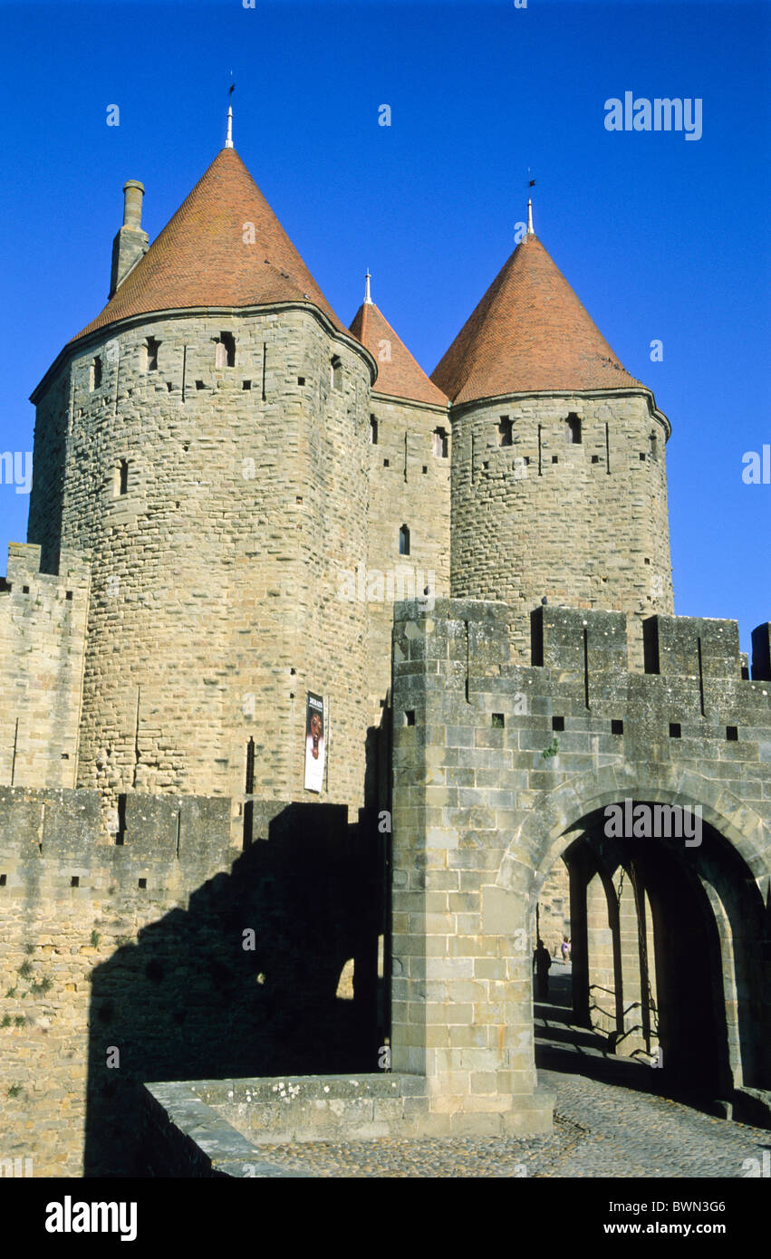 Frankreich Europa Carcassonne Porte Narbonaise Aude UNESCO Weltkulturerbe Albigensian Kreuzzug Architektur Stockfoto