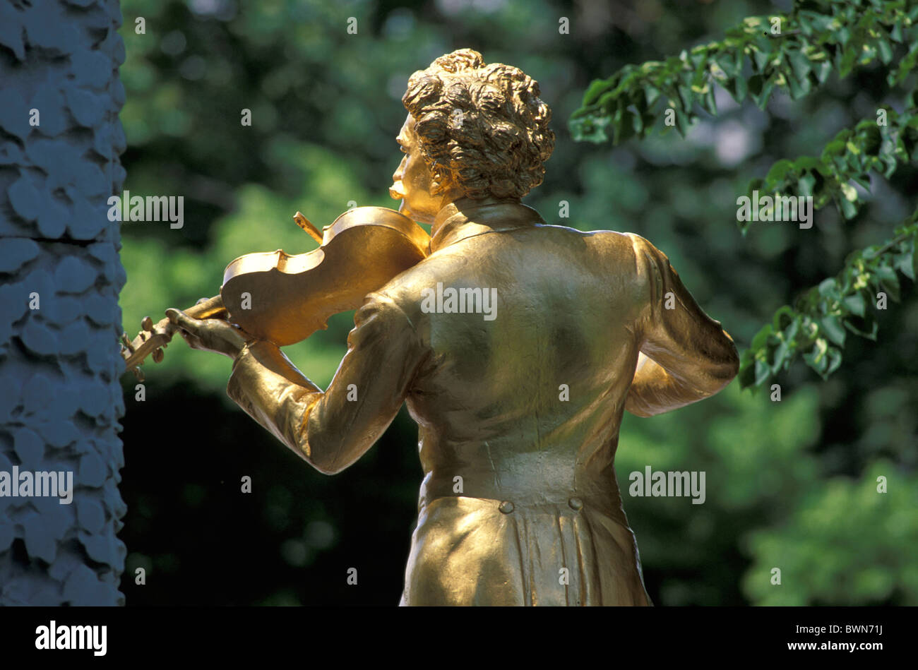 Österreich Europa Johann Strauss II Statue Wien goldene Skulptur Walzer König Kunst-Musik-Geschichte-Kultur-compo Stockfoto