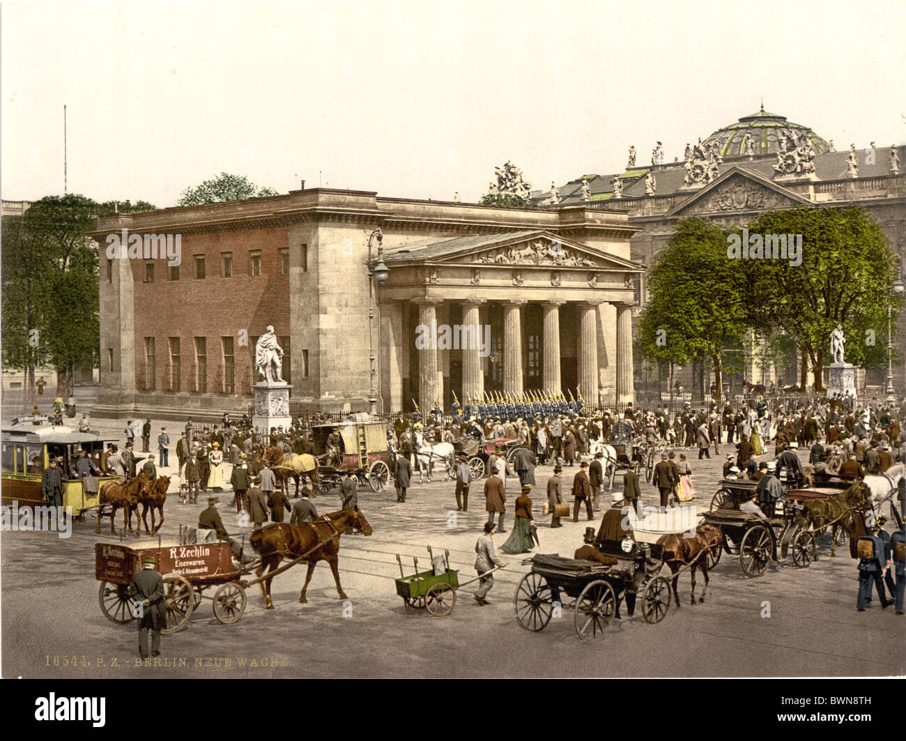 Berlin Neue Wache neue Wache Straßenszene Deutschland Europa Photochrom um 1900 Deutsches Reich Geschichte historische Stockfoto