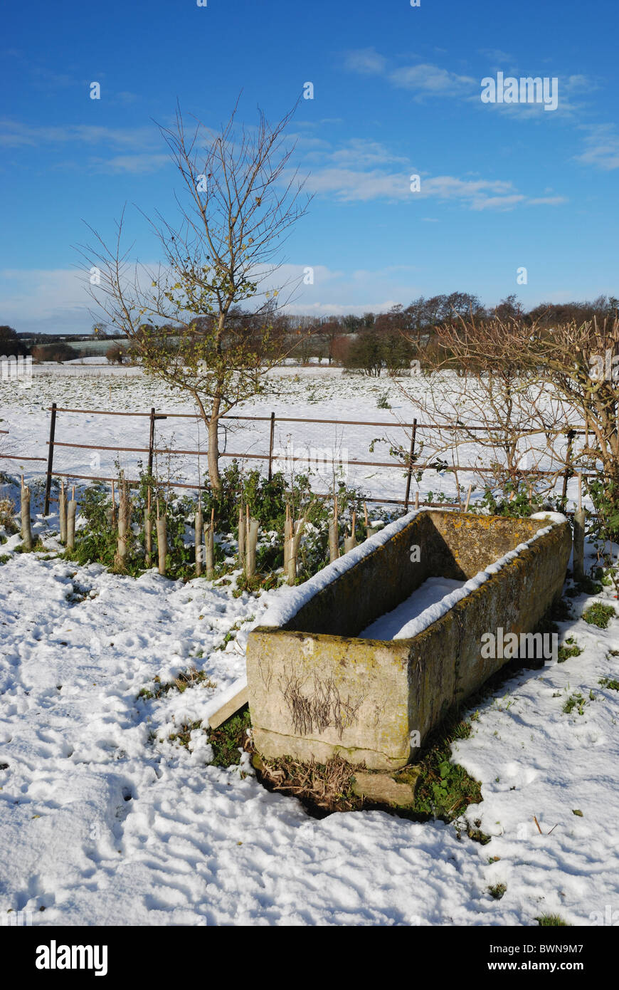 Eine römische Steinsarg auf Ancaster Friedhof, Lincolnshire, England. Stockfoto