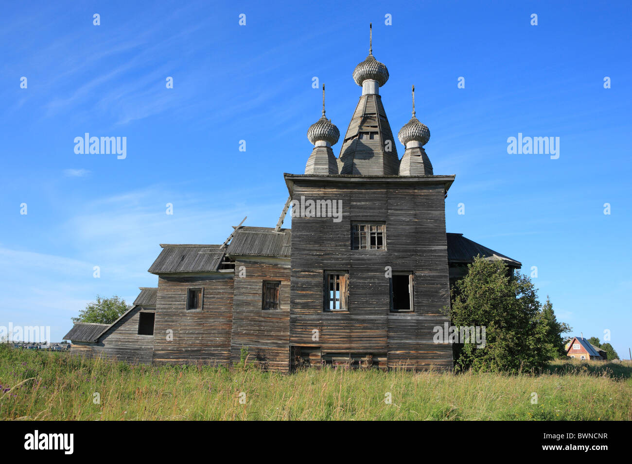 Russland Rakula russischen Archangelsk Region Archangelsk Europa Norden Nordwesten hölzernen blauen Himmel ländlichen cou Stockfoto