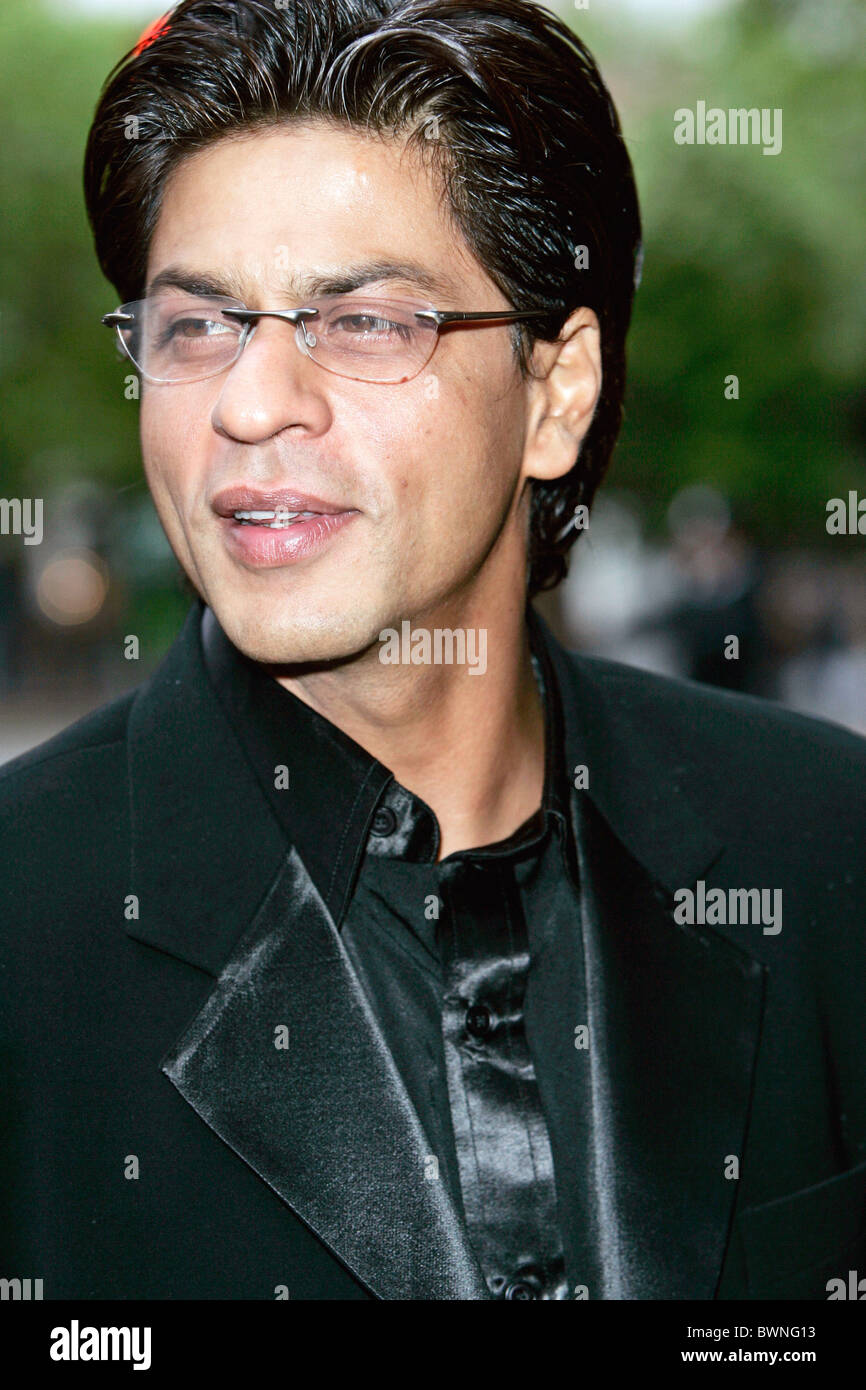 Filmschauspieler Shah Rukh Khan, Stern von vielen indischen Filmen, bei "The weit Pavillons" Benefiz-Veranstaltung am Shaftesbury Theatre in London Stockfoto