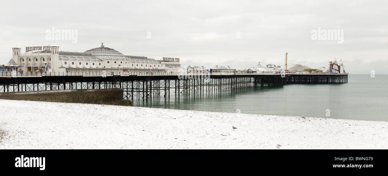 Das Palace Pier, Brighton in den Tiefen des Winters Stockfoto