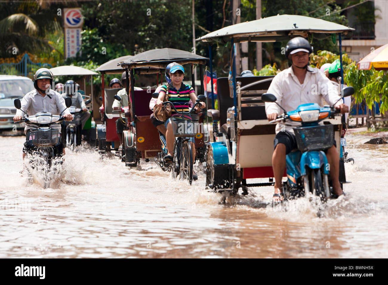 Straßenszene von Überschwemmungen in Siem Reap. Kambodscha. Asien Stockfoto