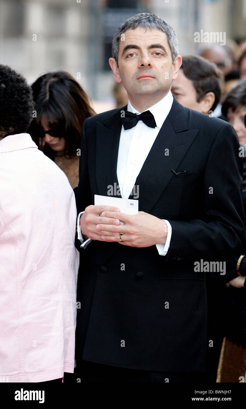 Britischer Schauspieler Rowan Atkinson besucht der Charity-Premiere von "Mystic India" in London Stockfoto