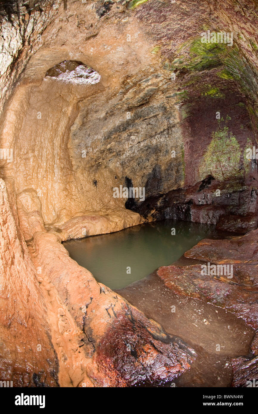 Stackhouse Höhle; ein Bad in der Klippe für die Acton Familie schneiden; Cornwall Stockfoto