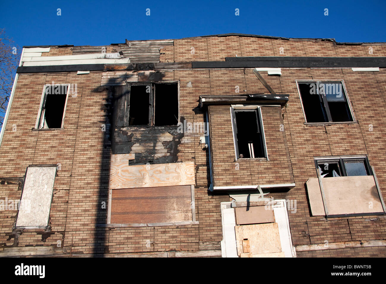 Leerstehendes Apartment Gebäude Detroit Michigan USA verbrannt Stockfoto