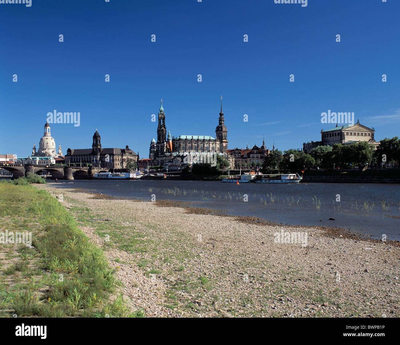 Deutschland Europa Dresden Stadt Elbepanorama Canaletto-Blick Frauenkirche Hof Kirche Kirchen Turm der Stockfoto