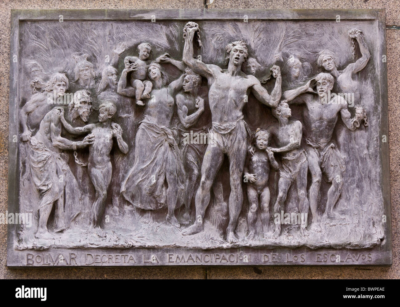 PANAMA CITY, PANAMA - Relief Skulptur von Simon Bolivar Freigabe Sklaven, Plaza Bolivar in Casco Viejo, historische Stockfoto
