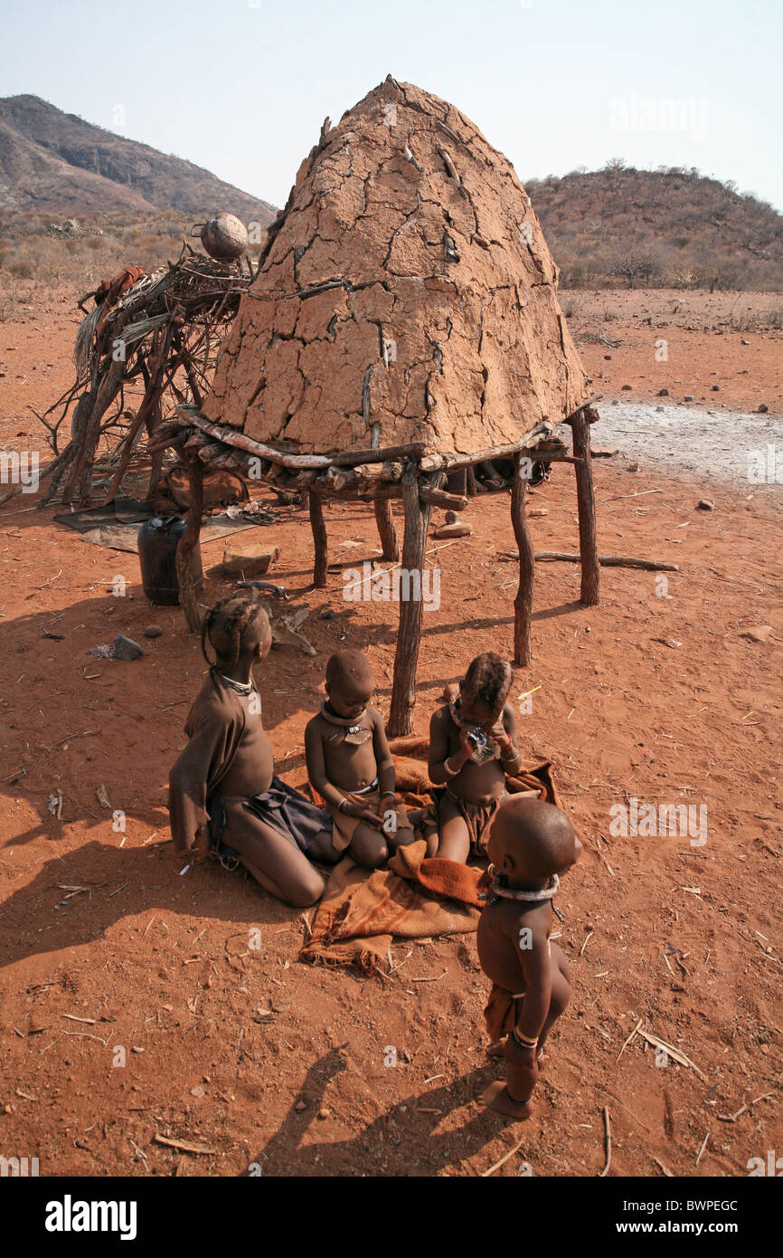 Namibia Afrika Himba Stamm Sommer 2007 Afrika einheimischen traditionellen Schmuck Schmuck native Eingeborenen gro Stockfoto