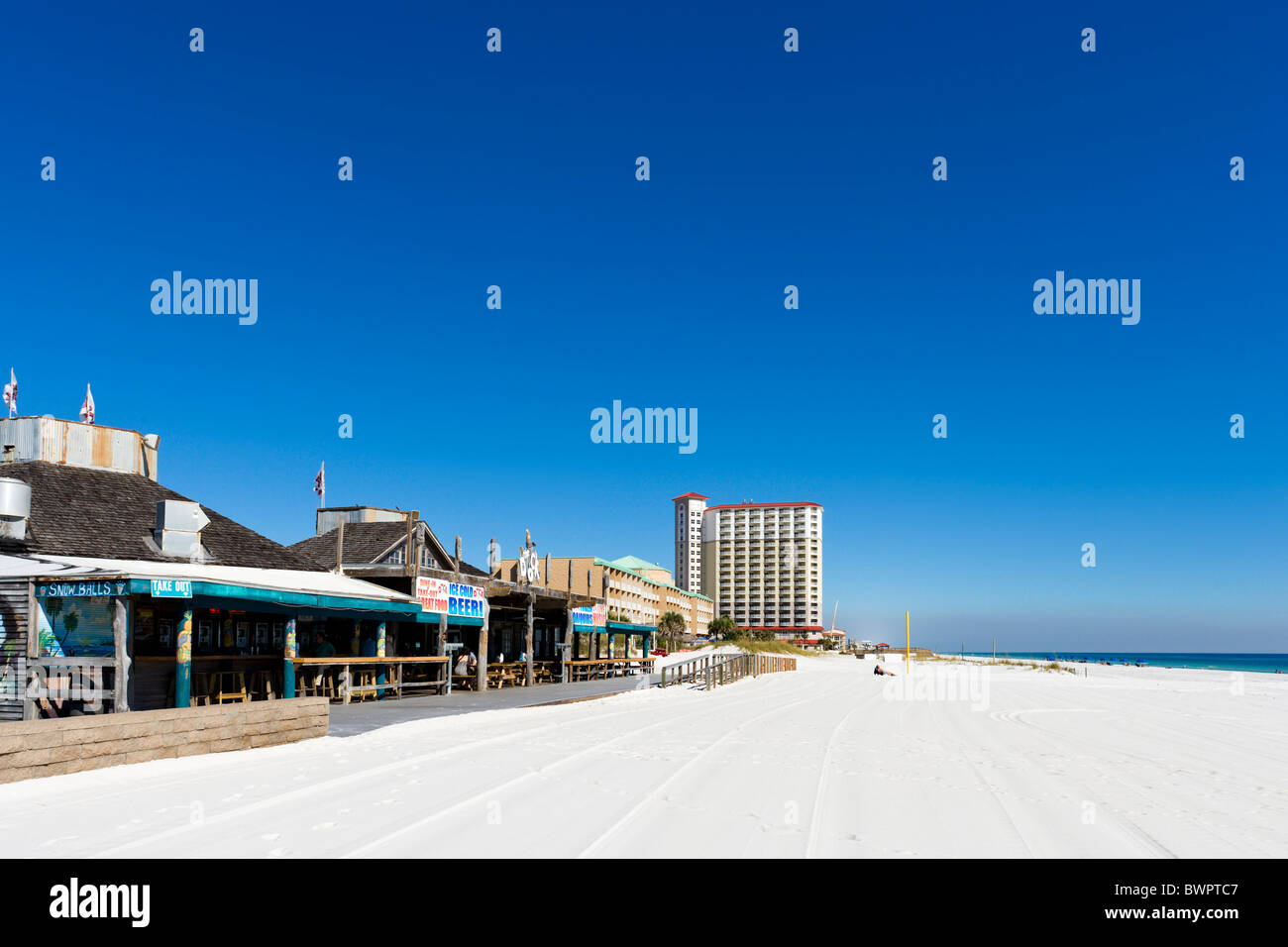 Strand-Bar in der Nähe der Pier und Resort-center, Pensacola Beach, Santa Rosa Island, Golfküste, Florida, USA Stockfoto