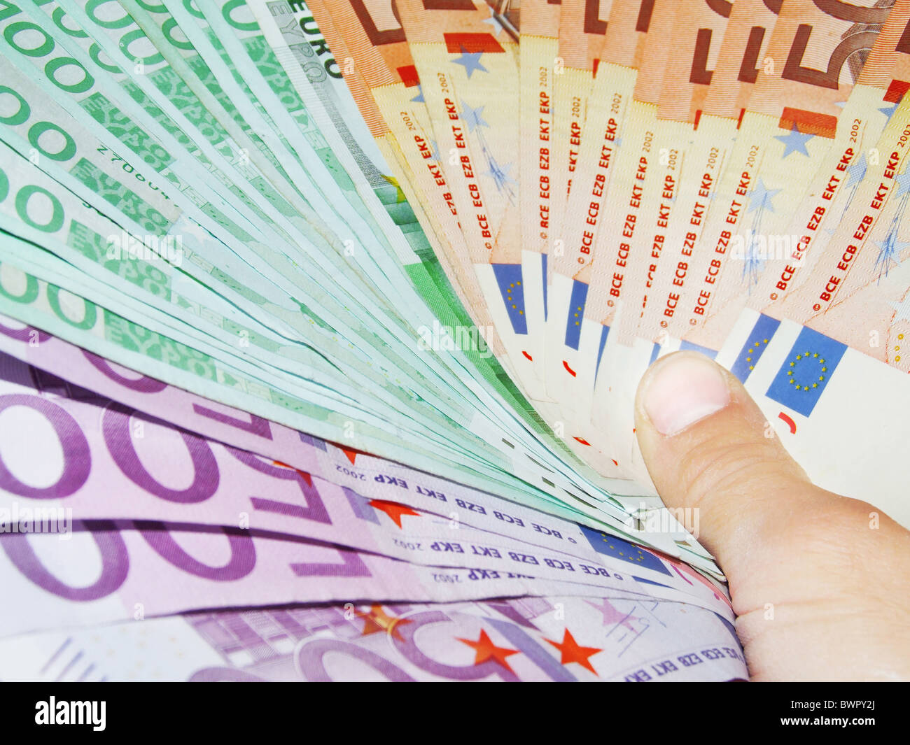 Geld Euro Währung Geld Währung Tasche verbringen Fesseln Bestechung Arbeit harte Arbeit Wirtschaft Konvertierung AIRP Stockfoto