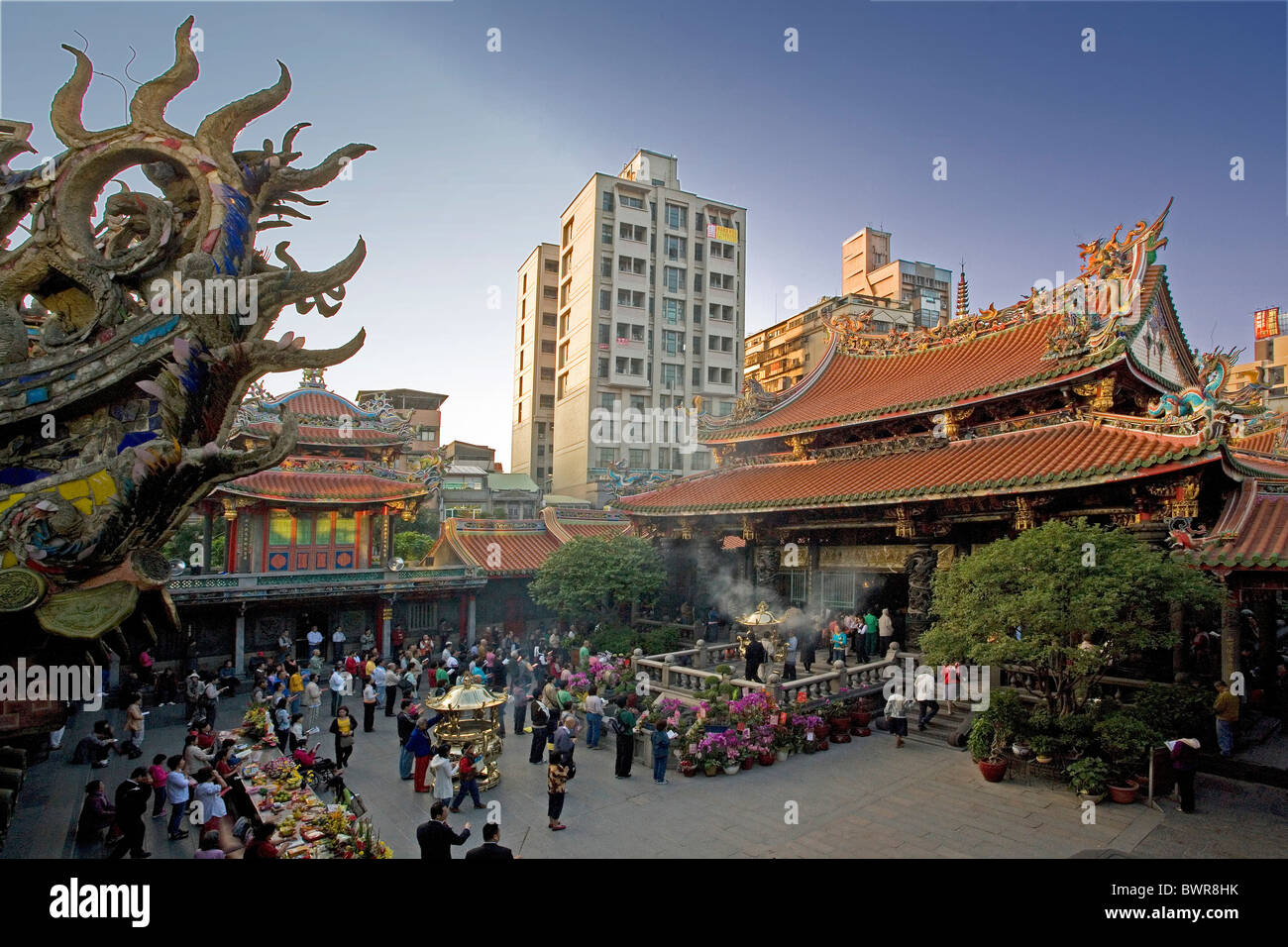Taiwan Taipei Stadt Longshan Tempel Asien traditionelle Architektur Chinesisch taiwanesische Gebäude Buddhismus Taoismus Stockfoto