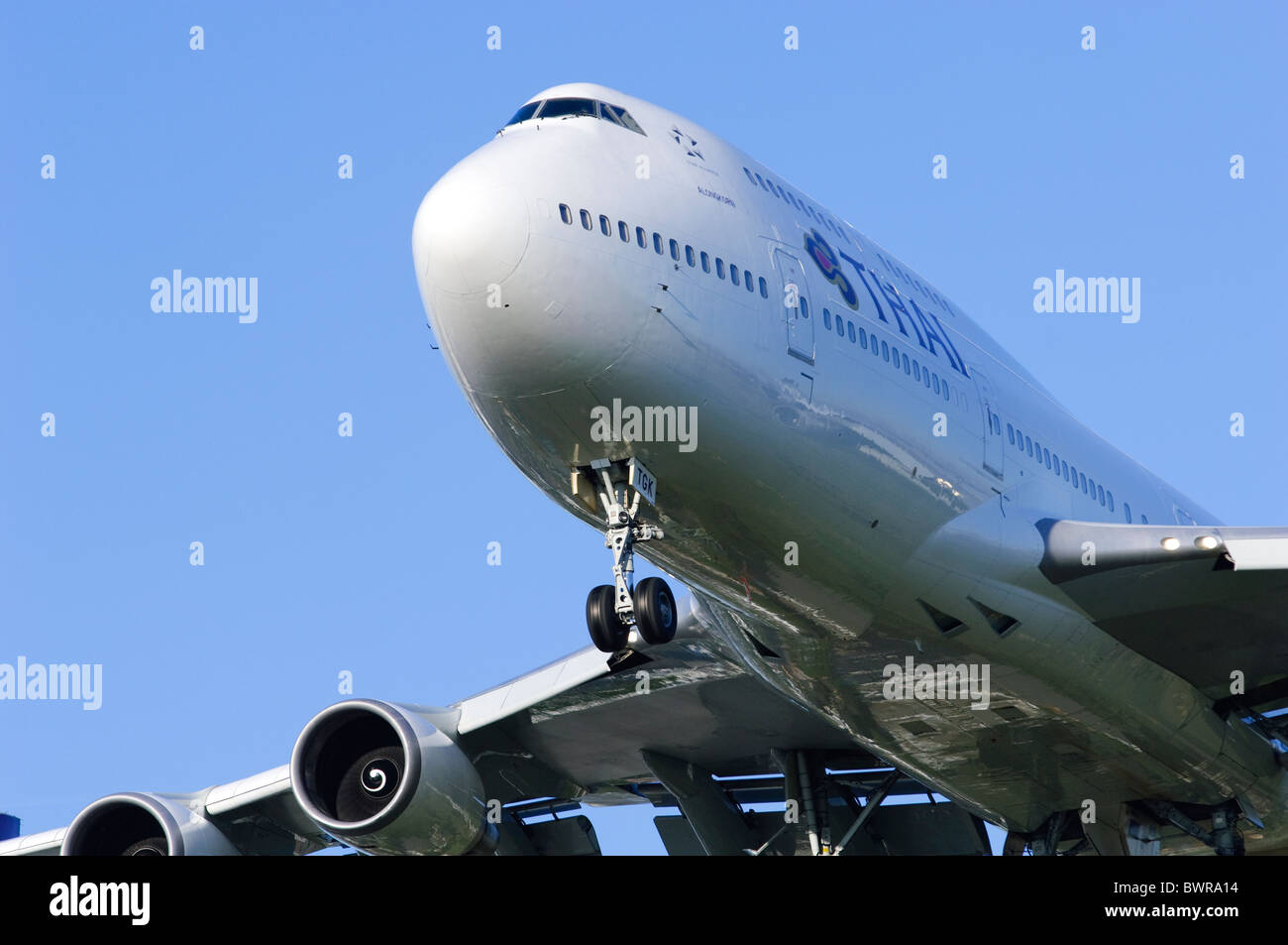 Boeing 747 Thai Airways Jumbo Jet Flugzeug Landung Stockfoto