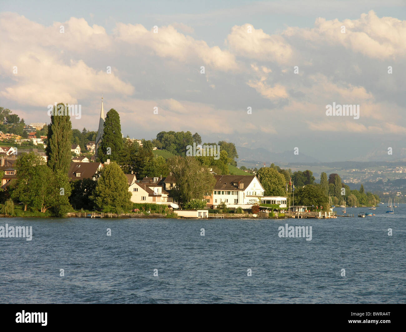 Schweiz Europa Erlenbach Zürich Kantons Zürichsee Dorf am See Seeufer Stockfoto