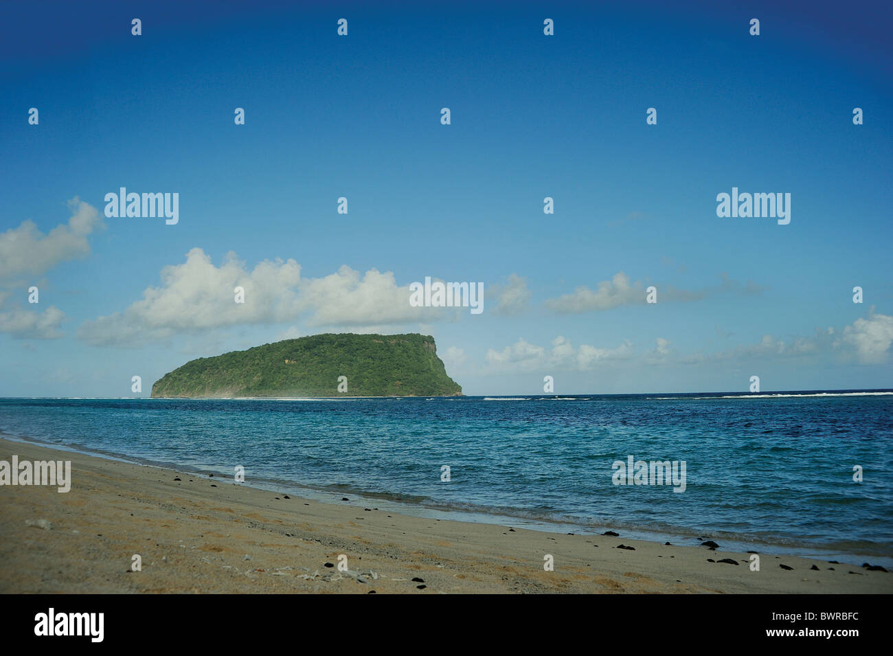 Blick auf Manono Island von Taufua Fales in Lalomanu West-Samoa-Polynesien Stockfoto