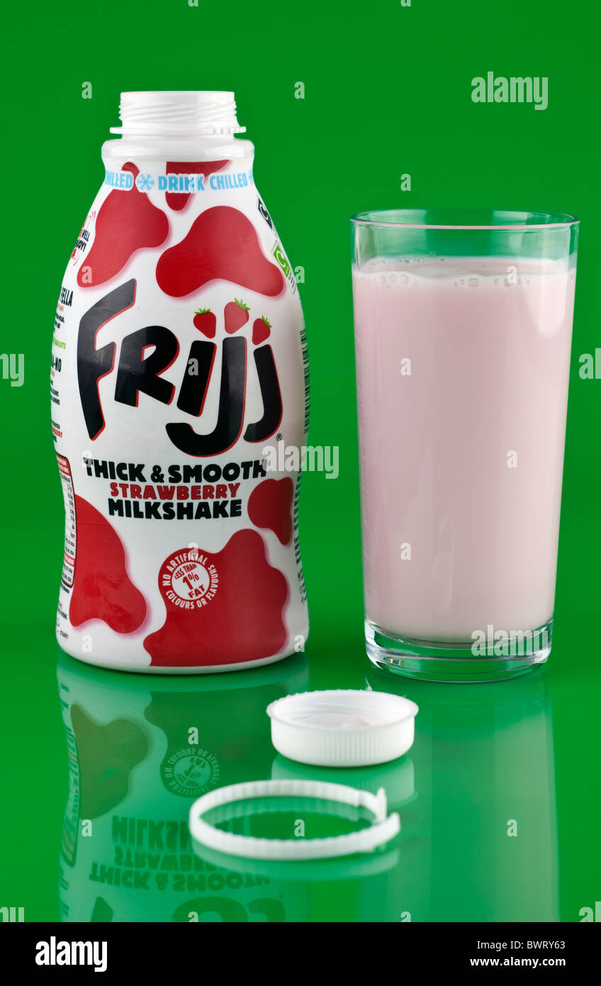 Glas Friji dick und glatt Erdbeer Milchshake Stockfoto