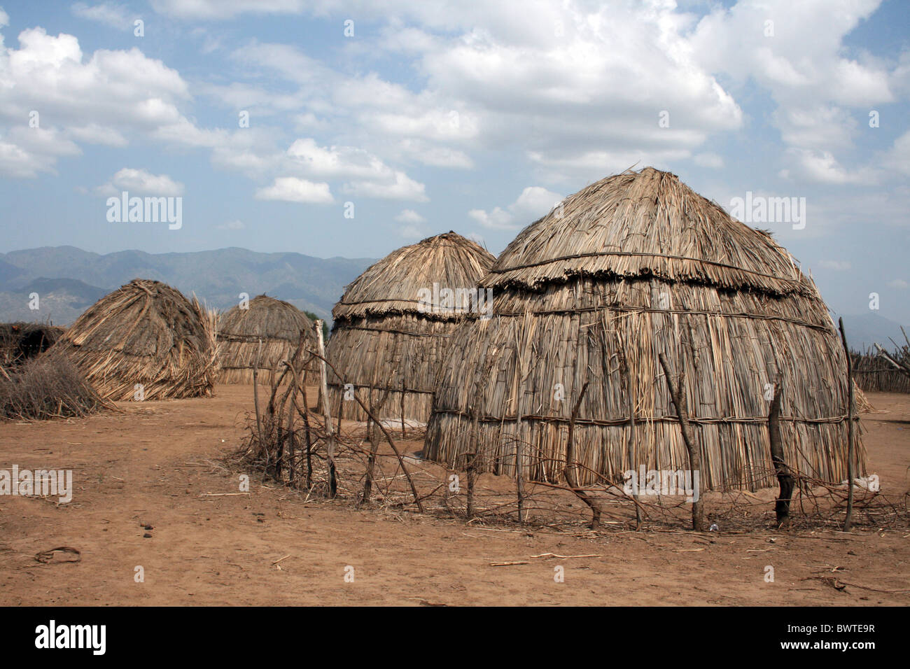 Hütten In einem Arbore Stamm Dorf, Omo-Tal, Äthiopien Stockfoto