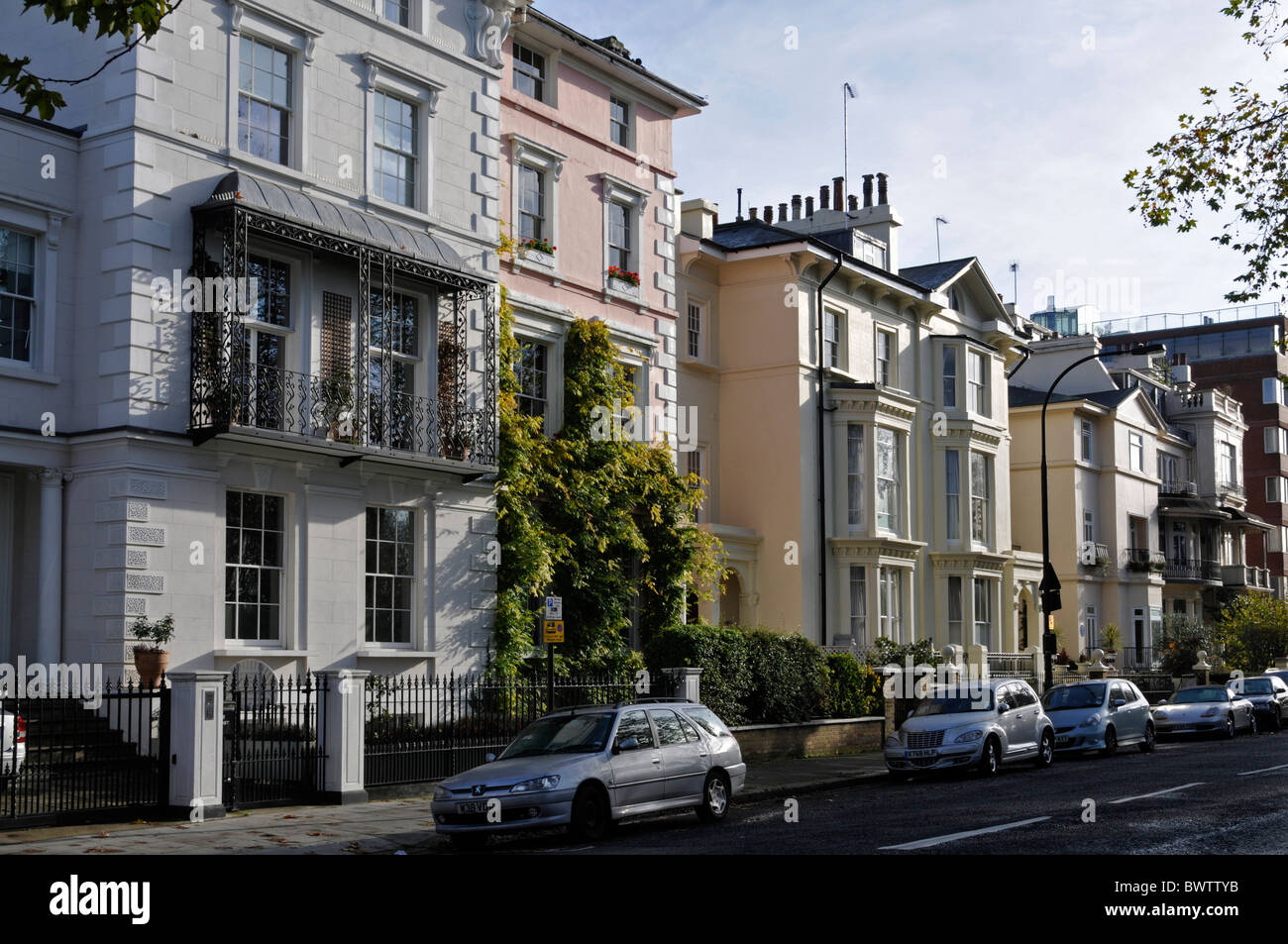 Häuserzeile in Primrose Hill, London. Stockfoto