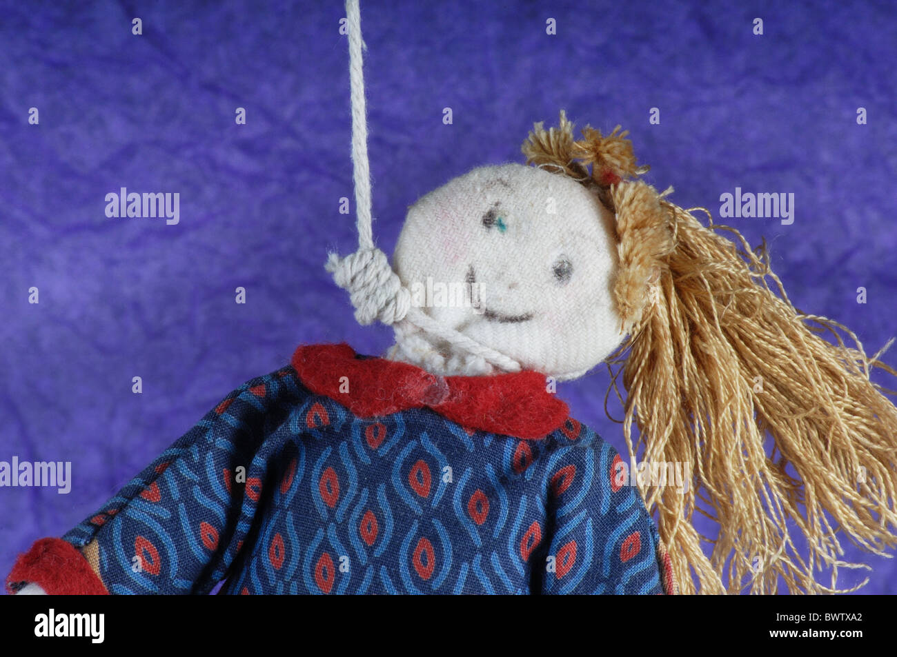 Hängenden Puppe, ideal für den Einsatz als Metapher oder Konzept - John Gollop Stockfoto