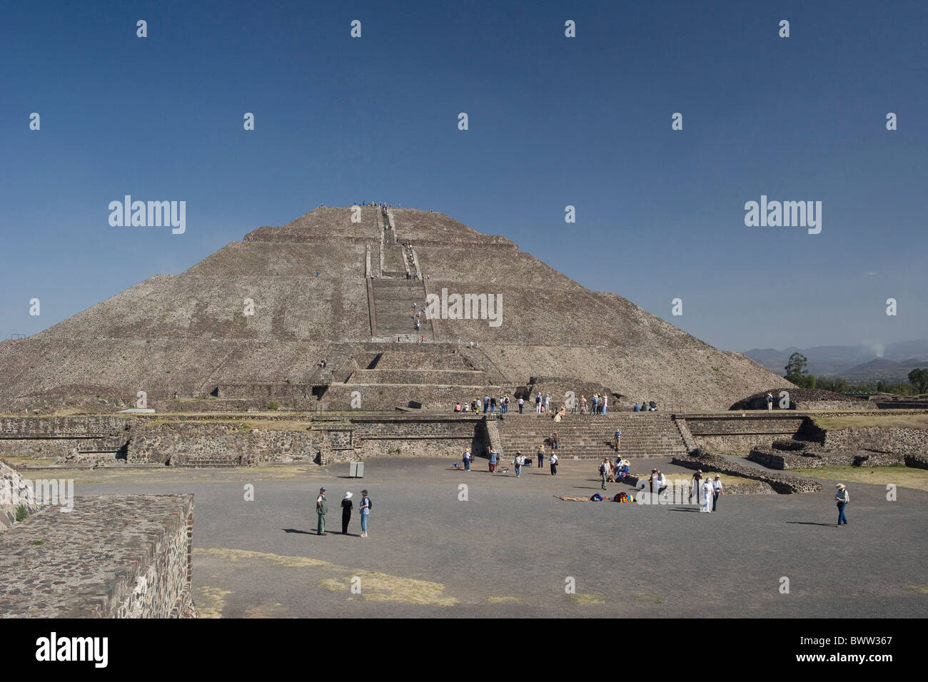 Mexiko Mittelamerika Amerika Ruinen Teotihuacan UNESCO Weltkulturerbe Sonne Pyramide Südamerika Februar Stockfoto