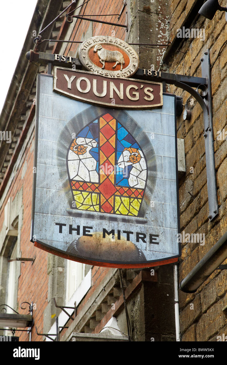 Mitre Pub, Shaftesbury, Dorset, England, Vereinigtes Königreich Stockfoto