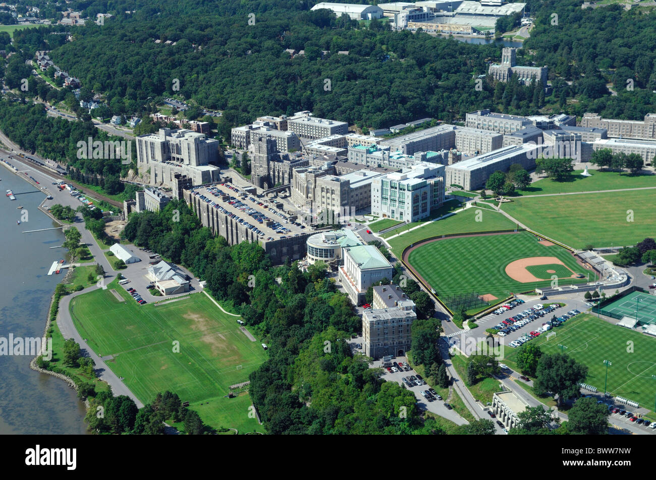 Luftaufnahme der United States Military Academy Gebäude der West Point am Ufer des Hudson River, New York State, Usa Stockfoto