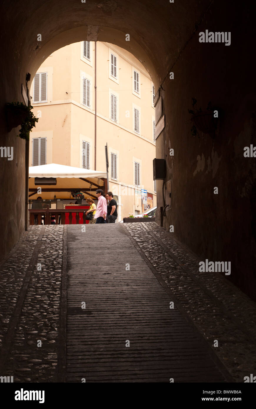 Via S. Agata in Spoleto Altstadt Stockfoto