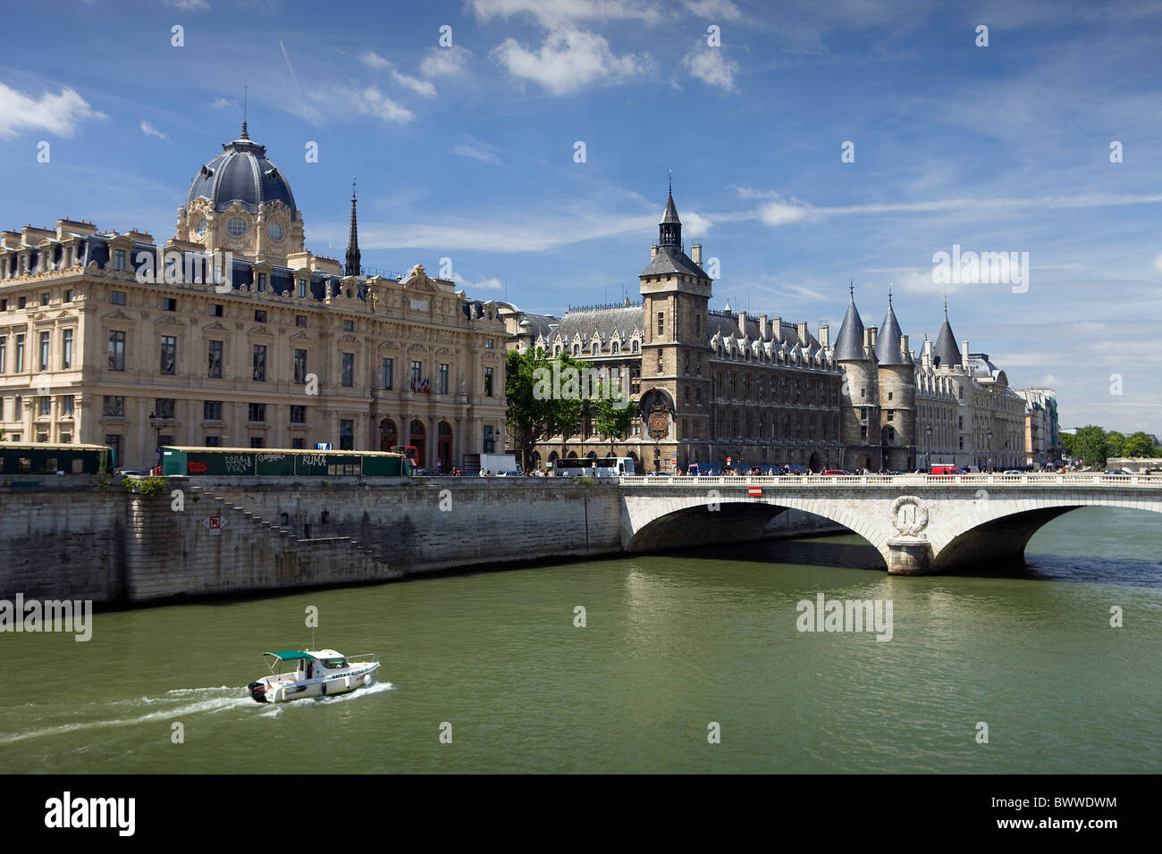 Frankreich Europa Paris Reisen Tourismus Stadt Seine Fluss Ile De La Cite Gebäude Stockfoto