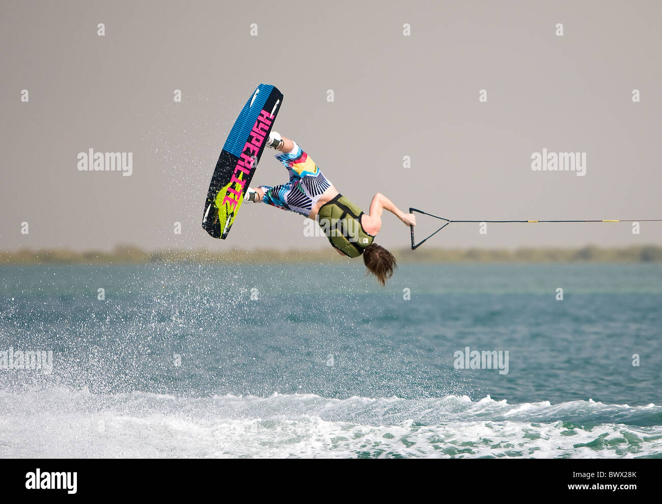 Wake Boarden Umm al-Quwain, Vereinigte Arabische Emirate, Naher Osten Stockfoto