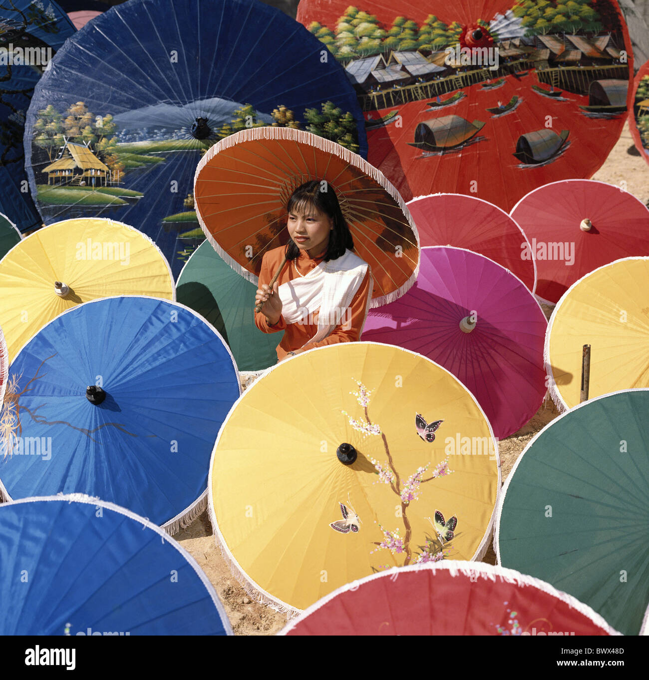 Bor Song Bildschirme Knallfarben Chiang Mai Mädchen Thailand Asien Tracht Stockfoto