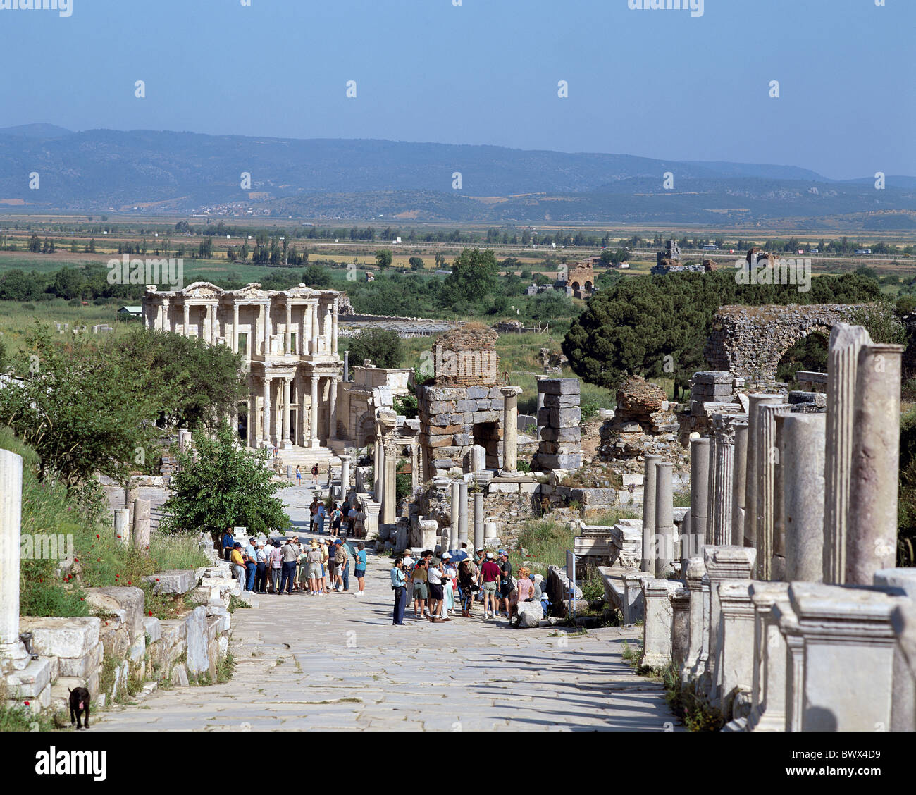 Celsus Bibliothek Curetes Street Ephesus touristische Gruppen Touristen Türkei antike Welt antike Stockfoto