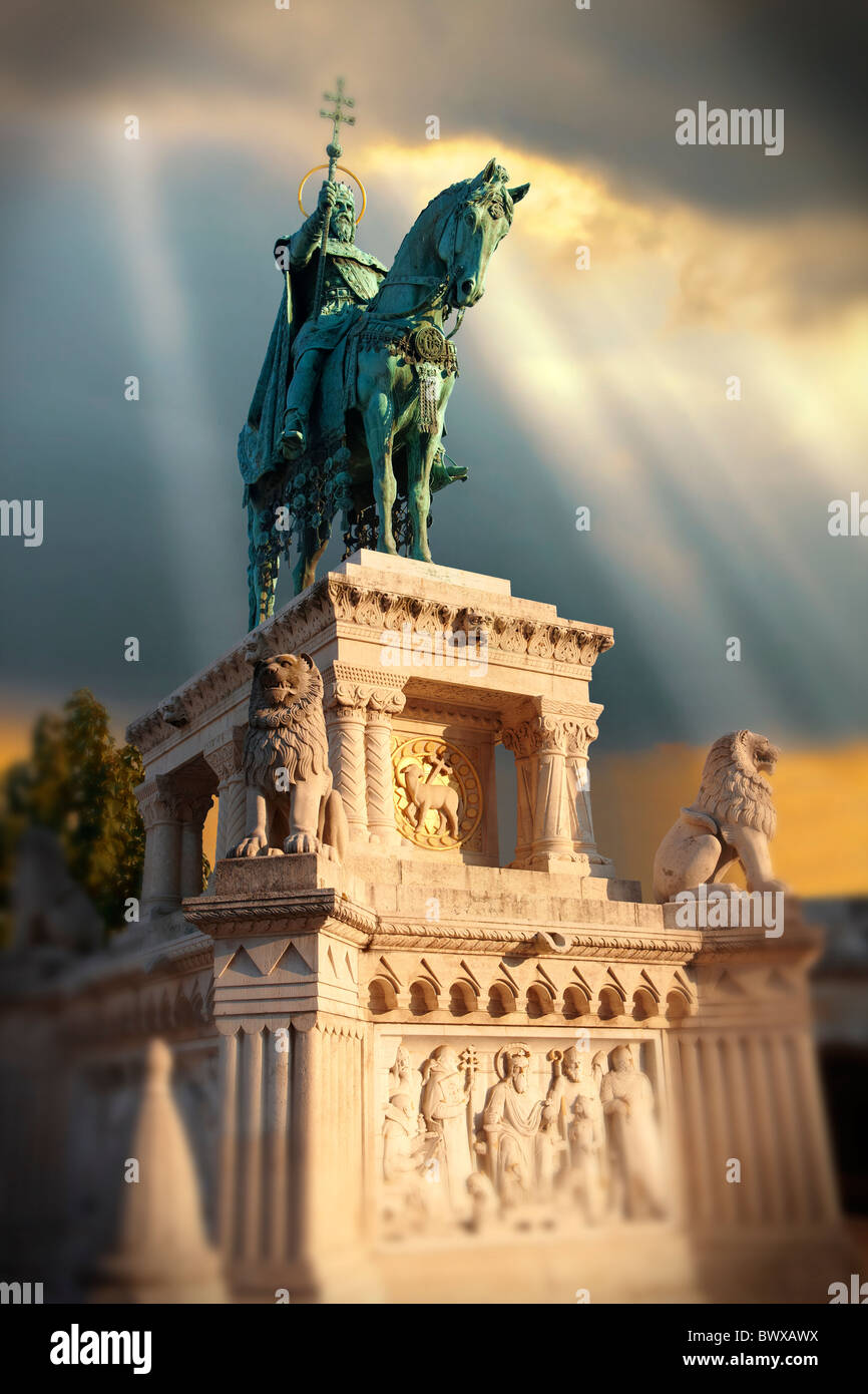 Statue von König Istvan (Stephan) - Fishermans Bastion - Burgviertel, Budapest, Ungarn Stockfoto