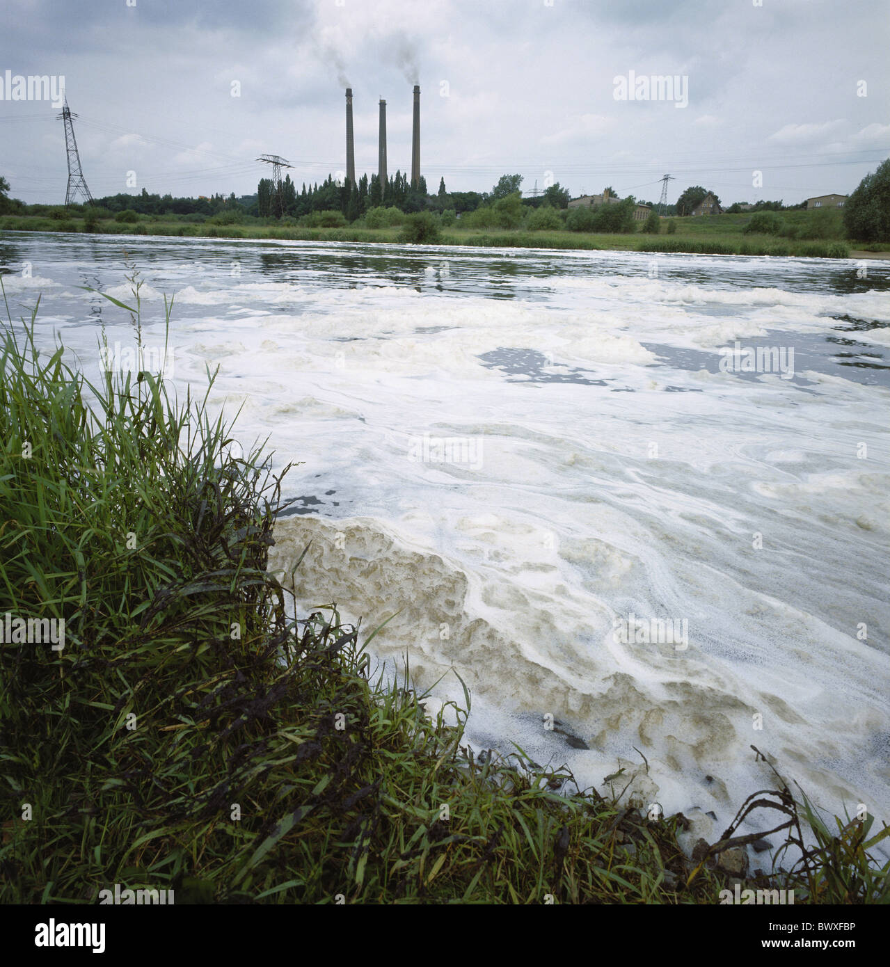 Deutschland Europa überholt veraltete Industrie Umweltverschmutzung Wasser Verschmutzung Umweltauswirkungen rive Stockfoto