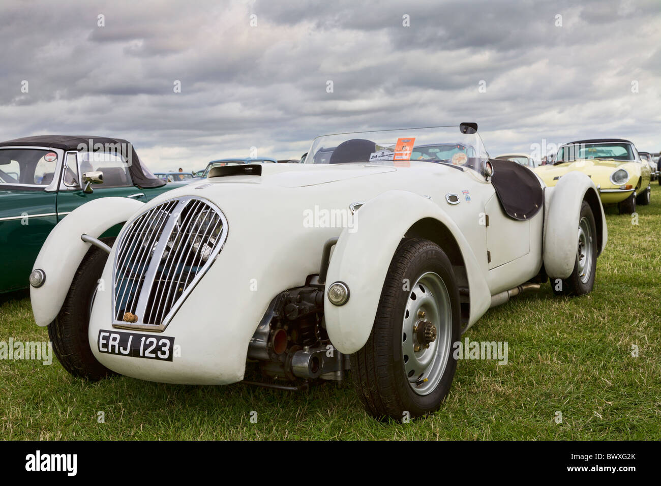 Seltene Healey Silverstone am Goodwood Revival treffen 2010, Sussex, England, UK. Ansicht der vorderen Ecke. Stockfoto