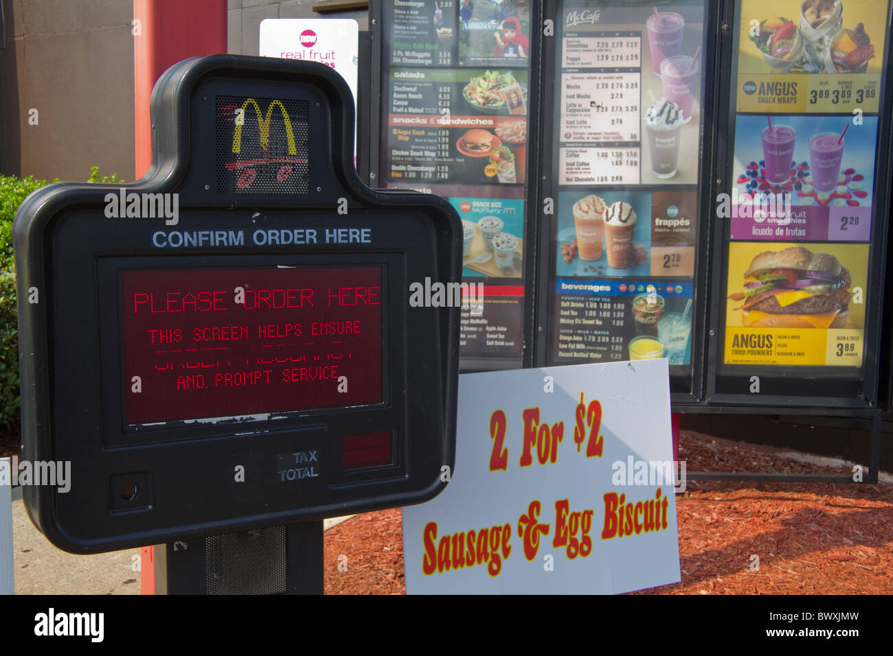 Bestellung der Maschine außerhalb McDonalds Take away Restaurant North Carolina Wilmington NC USA Stockfoto