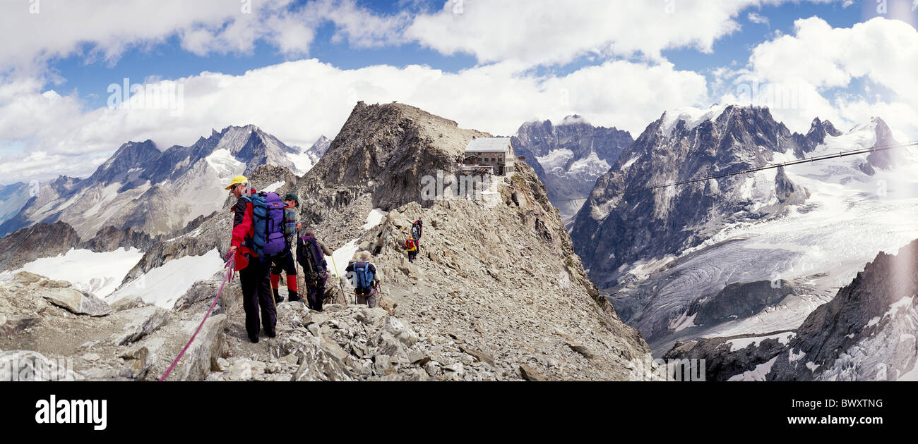 Bergwandern-Abenteuer Klippe Ridge Gruppe Hochalm Cabane de Vignetten Kanton Wallis Mont Collon S Stockfoto