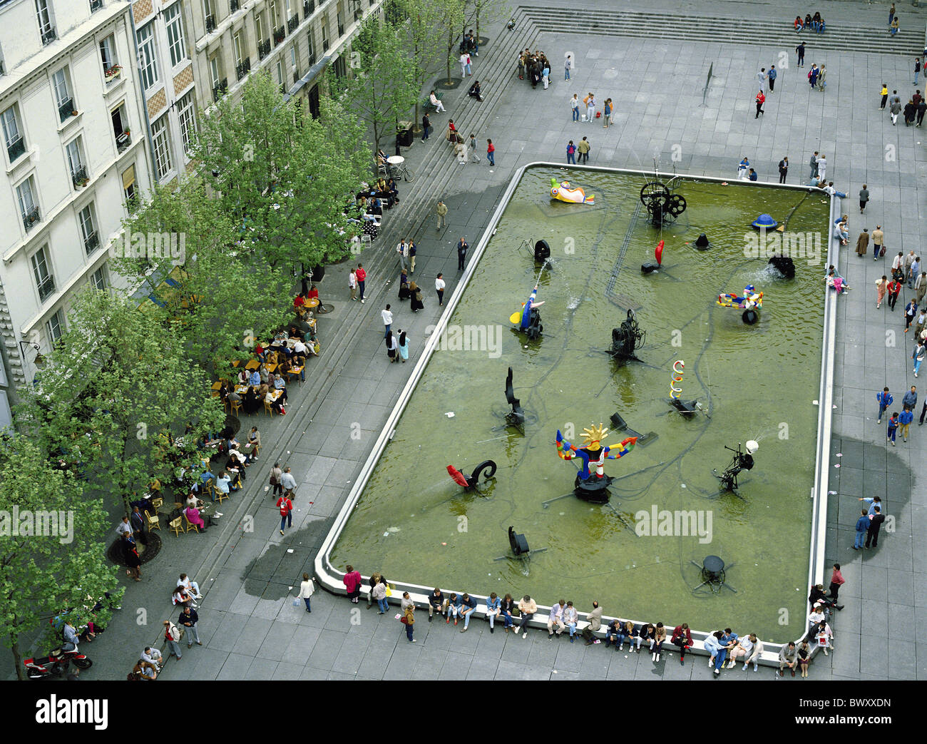 Frankreich Europa leben Paris Jean Tinguely Brunnen Niki de Saint Phalle Wasser Platz Igor Strawinsky in Brunnen Stockfoto