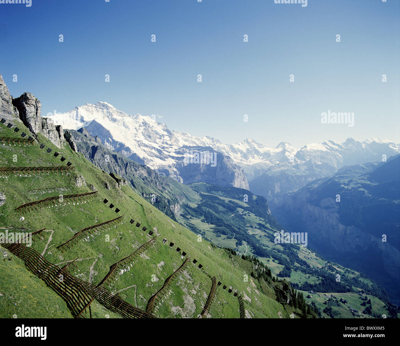 Jungfrau avalanche Lawine Schutz Schutz Verbauung Berge Alpen Alpen der  Schweiz E Stockfotografie - Alamy