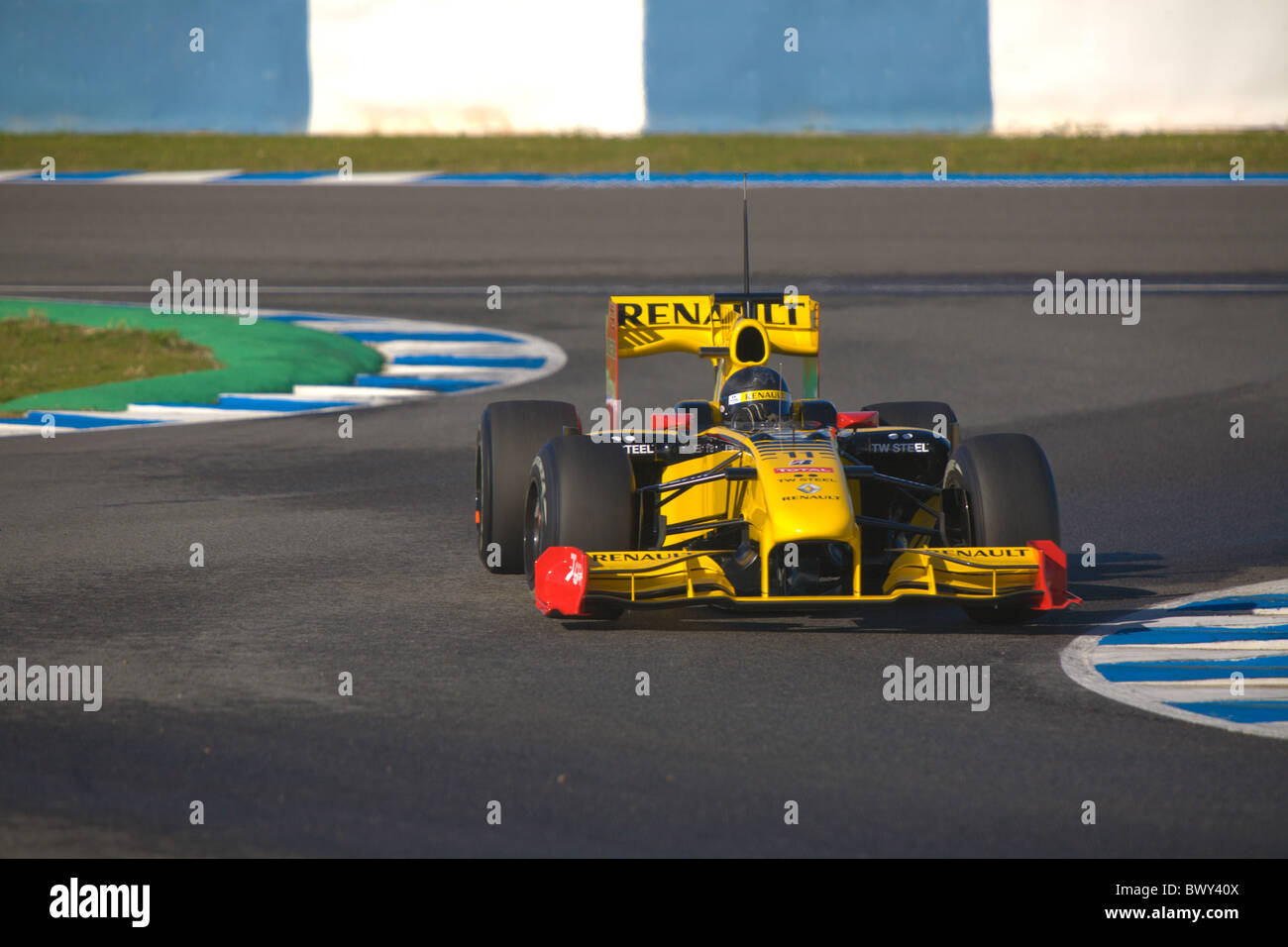 02.11.2010 verschwommen Formel 1 Jerez Robert Kubica RENAULT Test blur Auto Auto Auto Meisterschaft Fahrgestell Schaltung Stockfoto