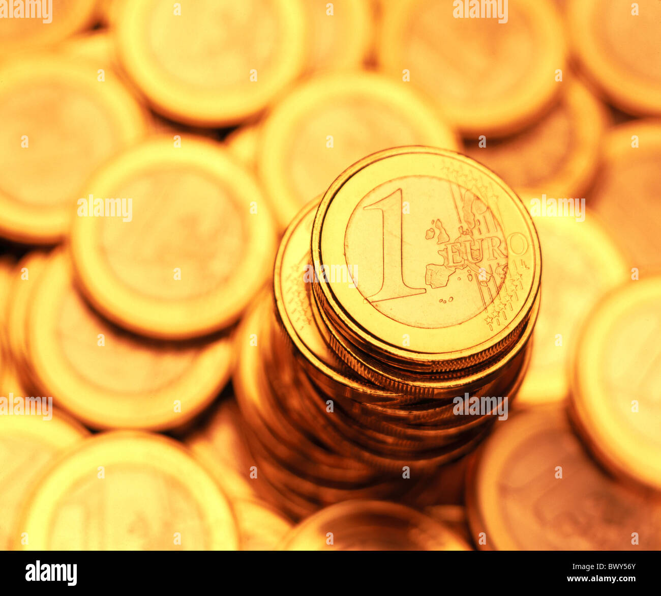 wirklich Haufen Münzen Pfähle große Mengen Studio Beleuchtung Eurowährung Stockfoto