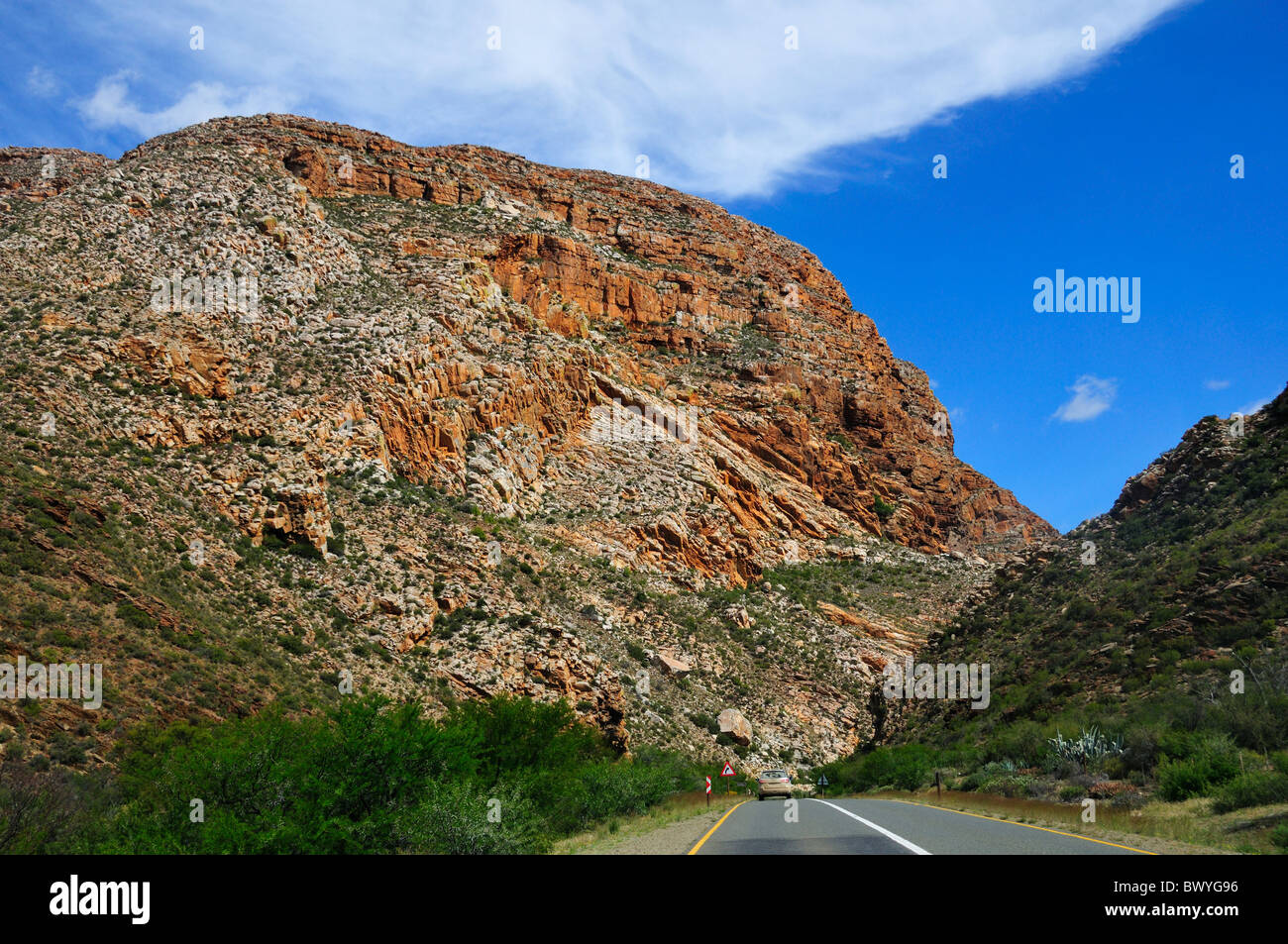 Fahren Sie durch den Swartberg Nature Reserve. Südafrika. Stockfoto