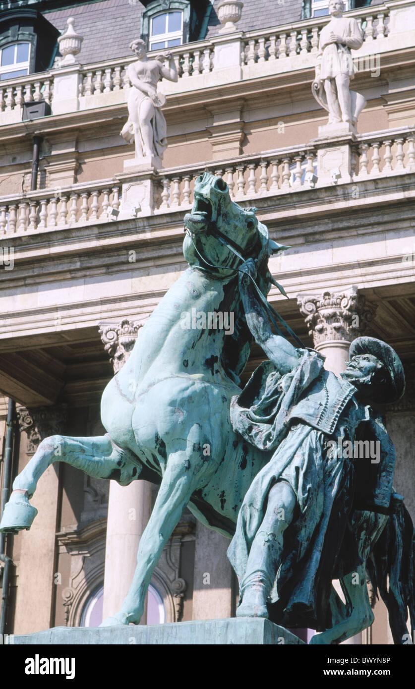 Bronzeskulptur Budapest Detail Königspalast Reiter Skulptur Statue Ungarn Europa Stockfoto