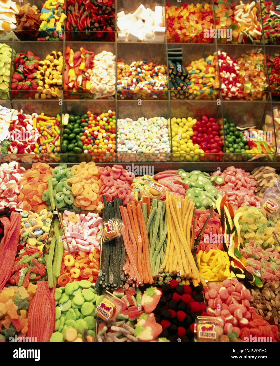 Anzeige helle Farben verschiedene Lebensmittel Obst Kautschuk Kaugummis Schleckwaren süß essen Süßigkeiten Süßigkeiten d Stockfoto