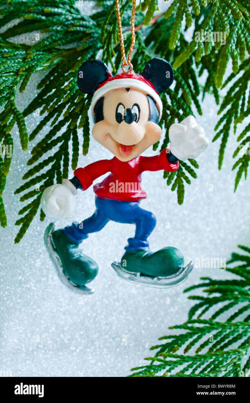 Disney christmas tree -Fotos und -Bildmaterial in hoher Auflösung – Alamy